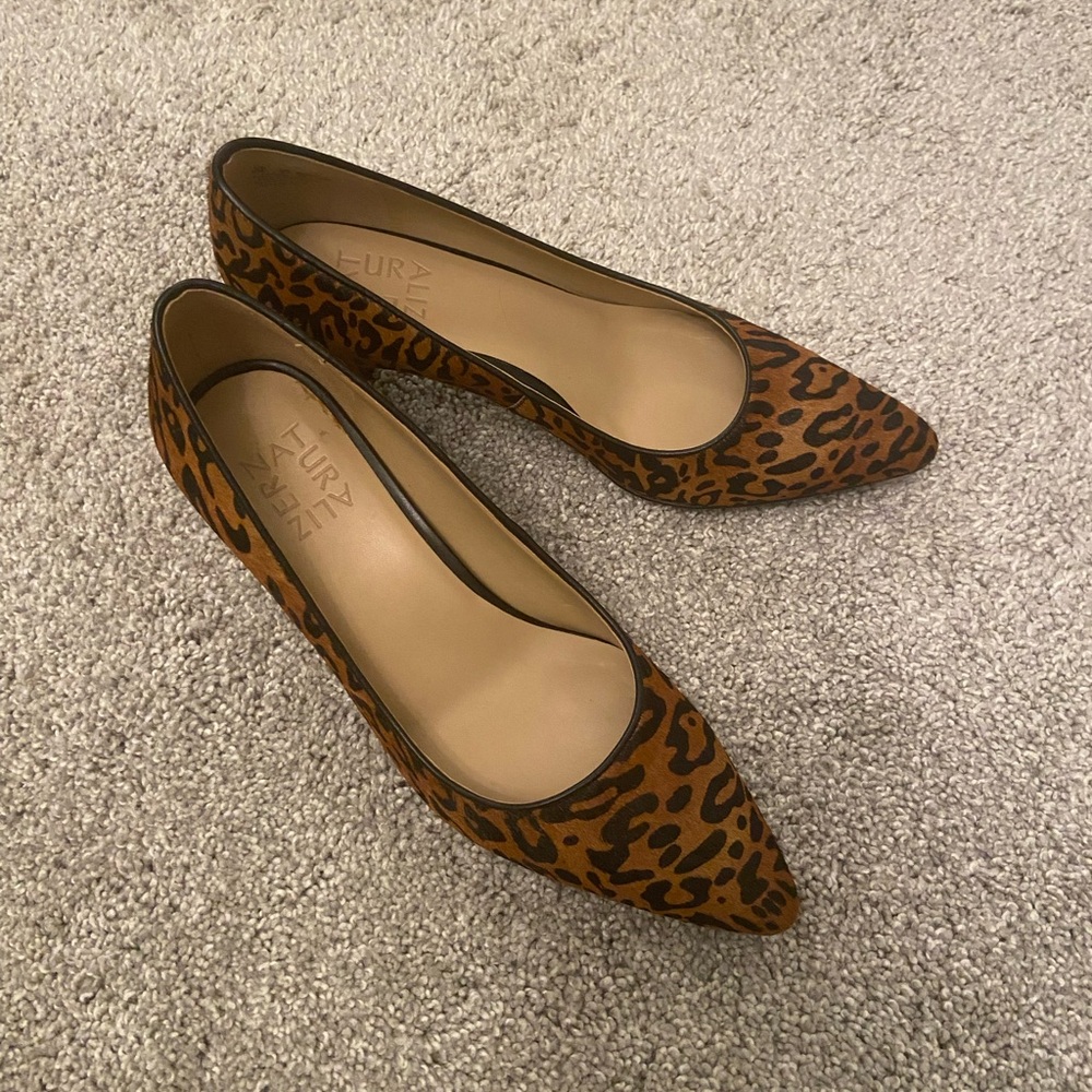 Naturalizer cheetah print kitten heel pumps. - Picture 4 of 4